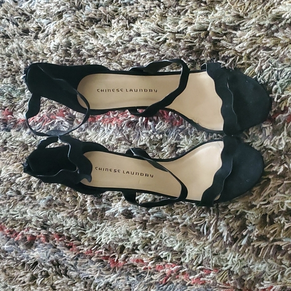 Heels - Picture 2 of 2